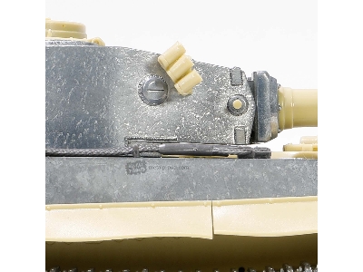 Model Kits Series - German Sd.Kfz.181 Tiger (Early Production Model) Engine Plus Edition, Schwere Panzerabteilung 50 - image 5
