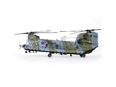 Boeing Chinook Hc. Mk.1 Helicopter Great Britain - image 2