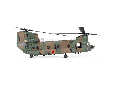 Chinook Ch-47j Helicopter - image 2