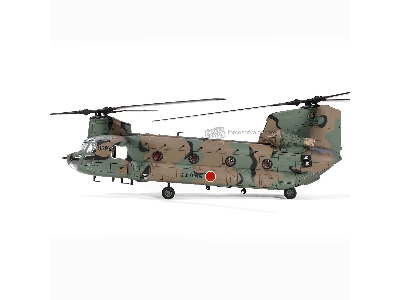 Chinook Ch-47j Helicopter - image 3