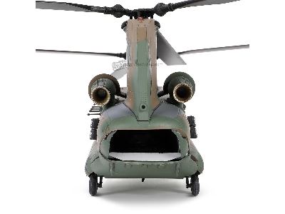Chinook Ch-47j Helicopter - image 9