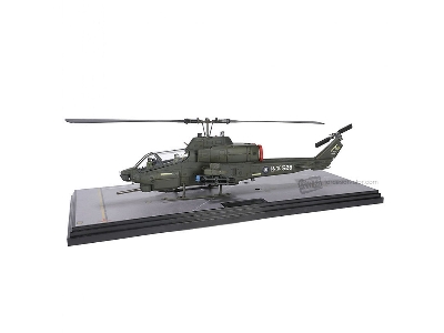 Bell Ah-1w Whiskey Cobra Attack Helicopter - image 1