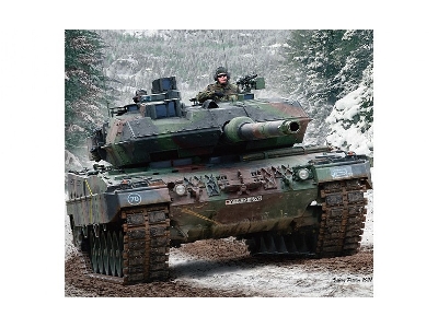 Leopard 2A6 w/ Full Interior - image 1