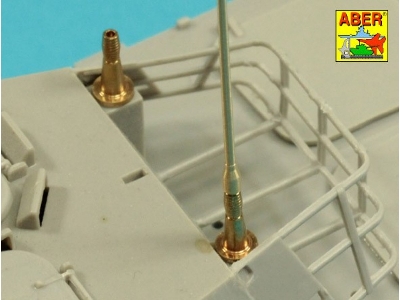 Set of 2 NATO antennas with mount bases - image 12