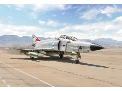 RF-4E Phantom II - image 1