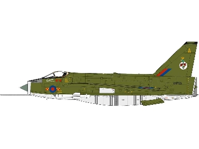 English Electric Lightning F.2A - image 3