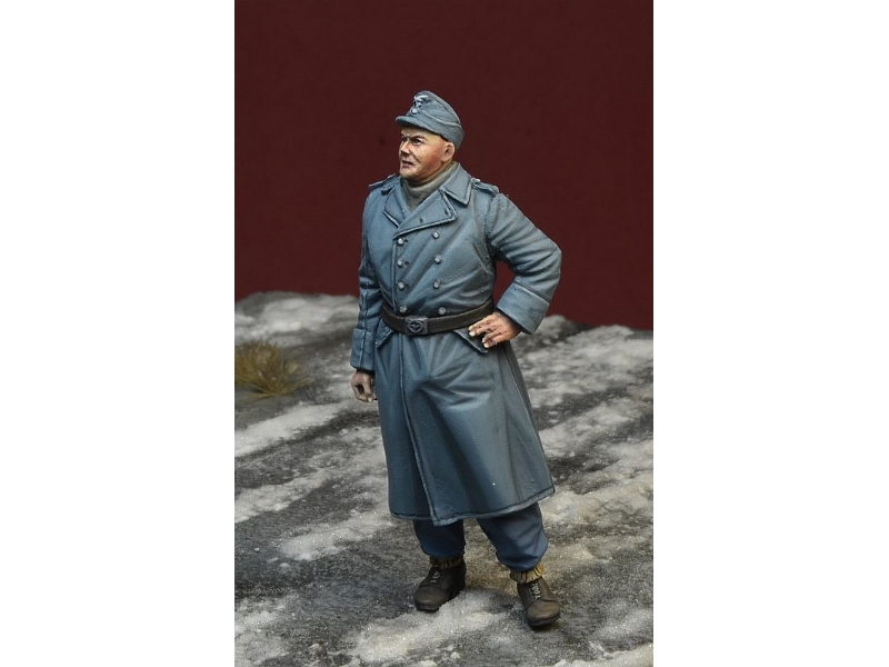 Luftwaffe Mechanic In Greatcoat - image 1