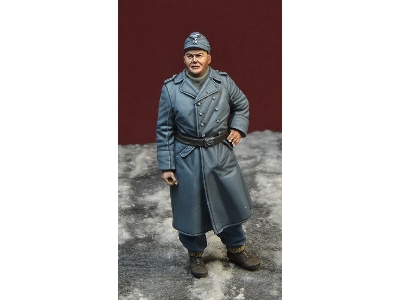 Luftwaffe Mechanic In Greatcoat - image 2