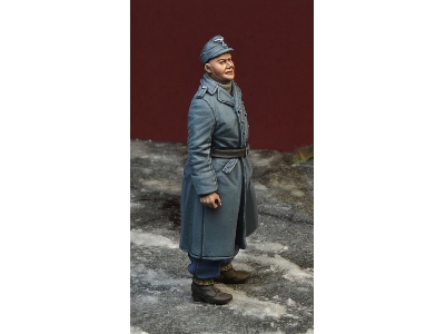 Luftwaffe Mechanic In Greatcoat - image 3