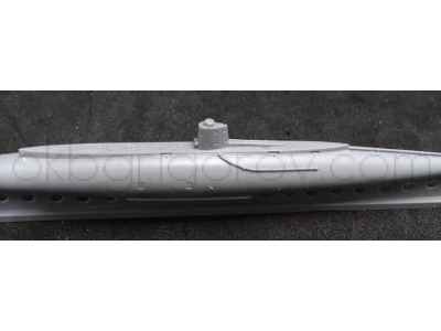 Rn B Class Submarine - image 3