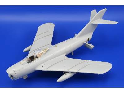 MiG-17PF S. A. 1/48 - Hobby Boss - image 2