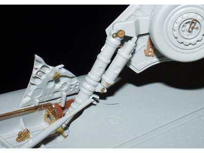 MiG-19S exterior 1/32 - Trumpeter - image 2