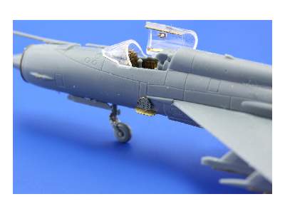 MiG-21BIS 1/144 - Eduard - image 5