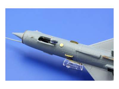 MiG-21BIS 1/144 - Eduard - image 7