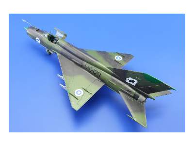 MiG-21BIS 1/48 - image 21