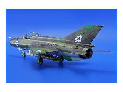 MiG-21BIS 1/48 - image 22