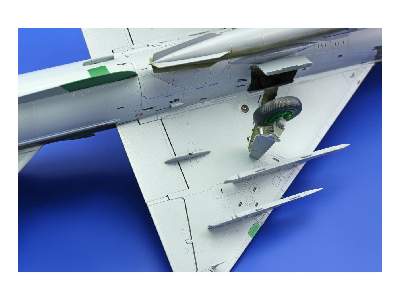 MiG-21BIS 1/48 - image 29