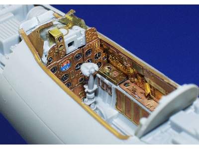 MiG-21F interior 1/32 - Trumpeter - image 8