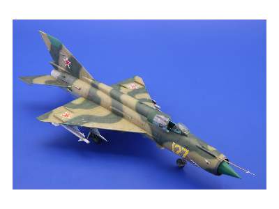 MiG-21MF 1/48 - image 16