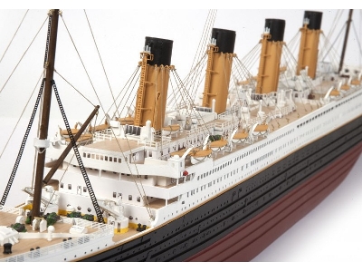 RMS Titanic - image 10