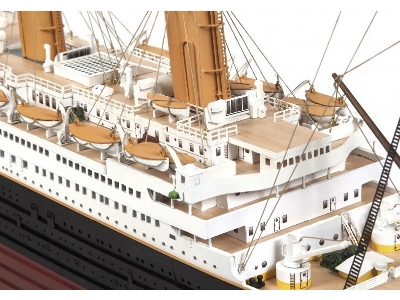 RMS Titanic - image 12