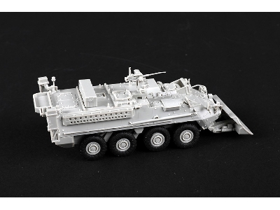 M1132 Stryker Engineer Squad Vehicle W/sob - image 17