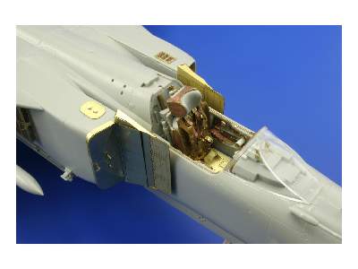 MiG-23MF Flogger B interior S. A. 1/32 - Trumpeter - image 2