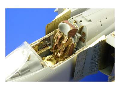 MiG-23MF Flogger B interior S. A. 1/32 - Trumpeter - image 5