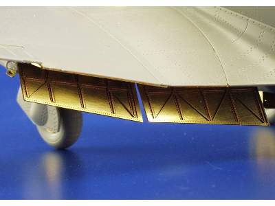 MiG-3 landing flaps 1/32 - Trumpeter - image 5