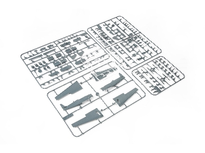 Z-326/ C-305 Trenér Master 1/48 - image 10