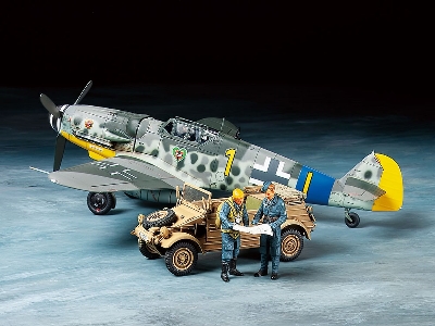 Messerschmitt Bf109 G-6 & Kubelwagen Type 82 Set - image 2