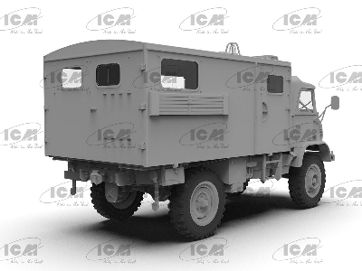 Unimog S 404 Krankenwagen - image 3