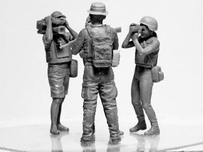 Journalists In War - image 8