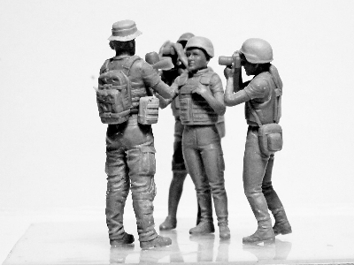 Journalists In War - image 9