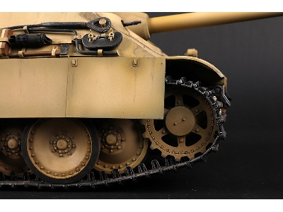 German Sd.Kfz 173 Jagdpanther Late Version - image 52