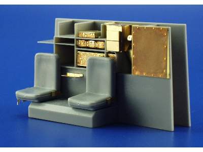 MLRS NATO interior 1/35 - Dragon - image 4