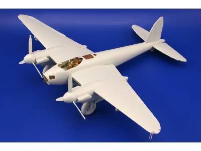 Mosquito B Mk. IV exterior 1/48 - Revell - image 4