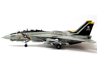 USN F-14A VF-84 Jolly Rogers - image 5