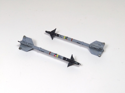 F-16 armament w/  laser guided bombs 1/48 - KINETIC MODEL - image 10