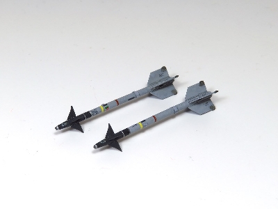 F-16 armament w/  laser guided bombs 1/48 - KINETIC MODEL - image 12