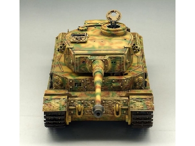 Tiger (P) 003 Sd.Kfz. 181 Panzerkampfwagen VI(P) w/Zimmerit w/ Full Interior - image 14