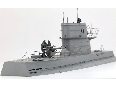 German Submarines & Commanders Set Of 6 Resin Figures - image 4