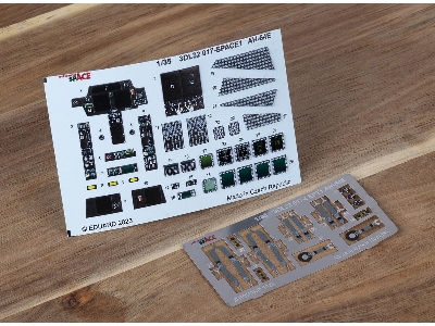 AH-64E SPACE 1/35 - TAKOM - image 1