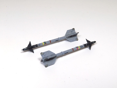 F-16 armament w/  Maverick missiles 1/48 - KINETIC MODEL - image 11