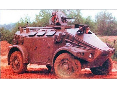 M3 wheeled Armoured Personnel Carrier (4x4) - image 12