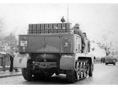 SdKfz.6/1 Zugkraftwagen 5t Artillerie - image 20