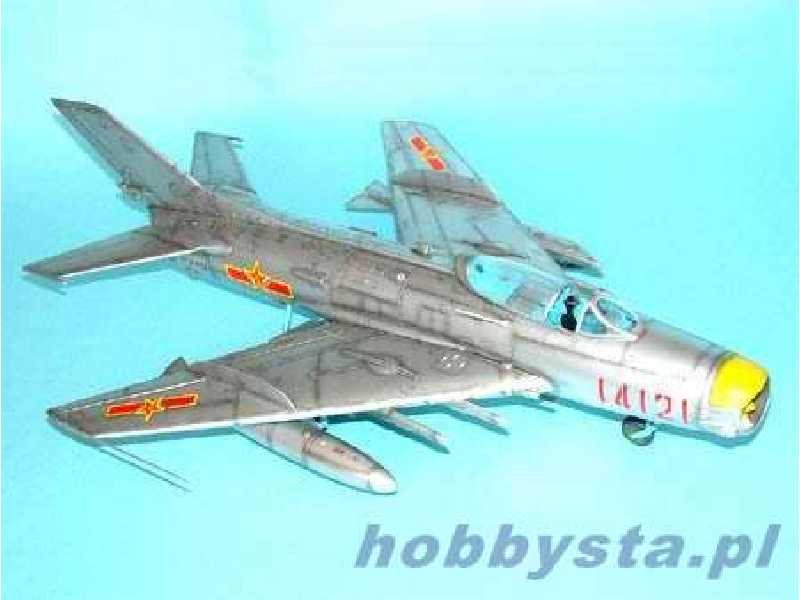 MiG-19PM Farmer E/CHN F-6B - image 1