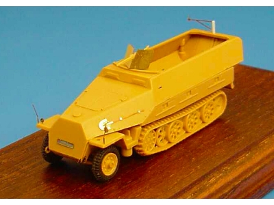 Sd Kfz 251 - image 1