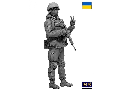 Russian-ukrainian War Series, Kit &#8470;1. Ukrainian Soldier, Defence Of Kyiv, March 2022 - image 4