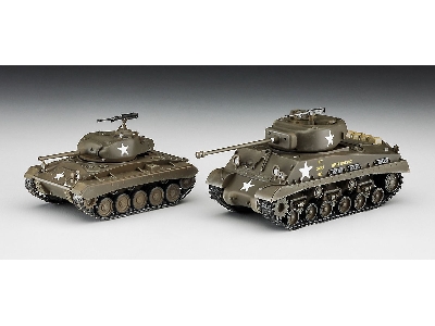 M4a3e8 Sherman And M24 Chaffee 'u.S. Army Main Battle Tank Combo' (2 Kits In The Box) - image 2